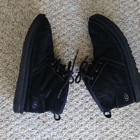 Ugg Classic Neumel Boots in black size 6 - Picture 4 of 12